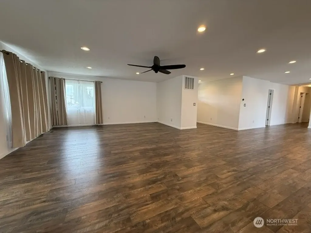 10946 NE 5.2 Road Moses Lake WA 98837