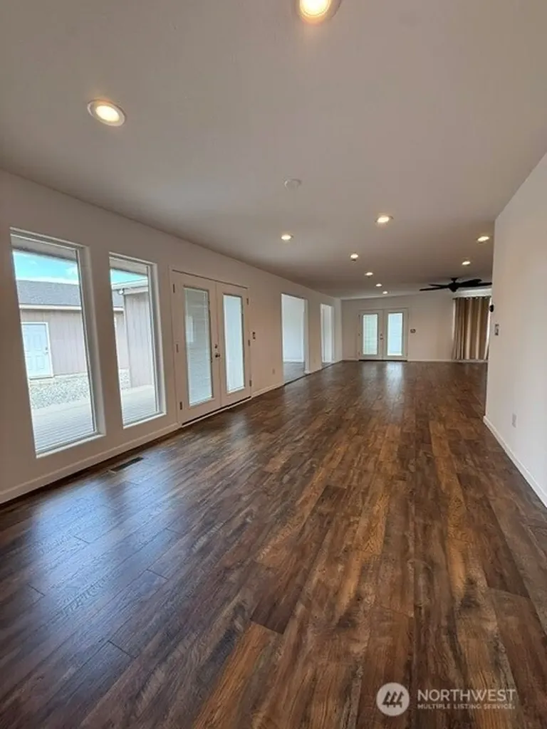 10946 NE 5.2 Road Moses Lake WA 98837