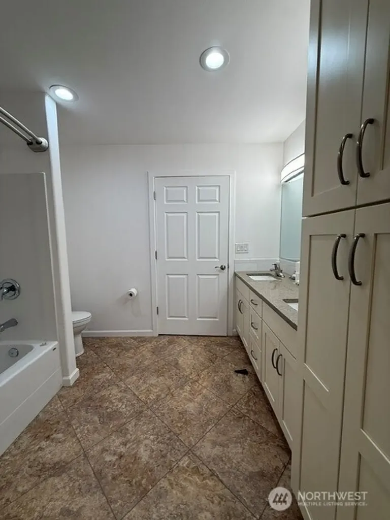 10946 NE 5.2 Road Moses Lake WA 98837