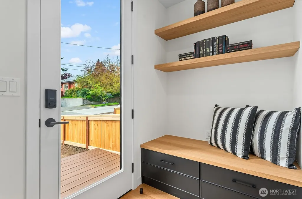 4122 Burke Avenue N Seattle WA 98103