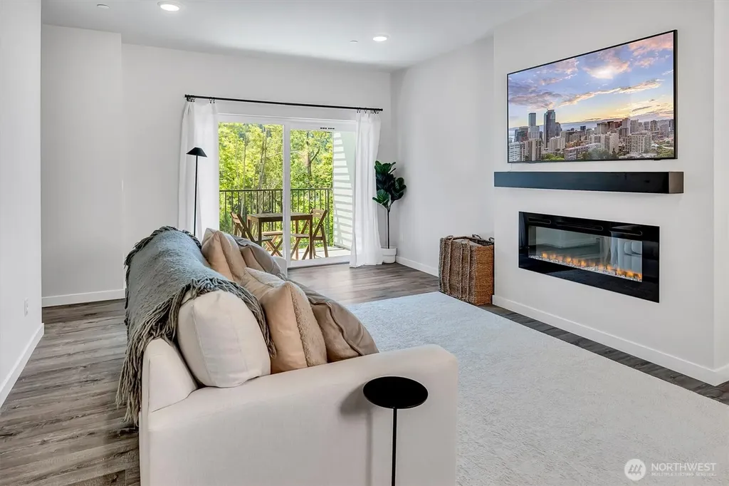 8911 NE 173rd Place Bothell WA 98011