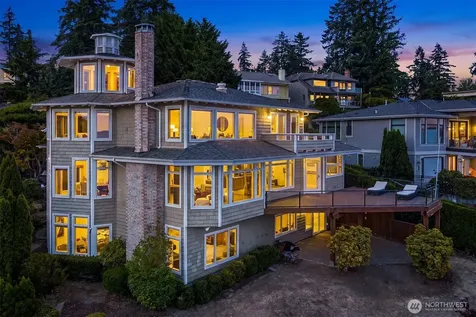8203 NE Juanita Drive Kirkland WA 98033