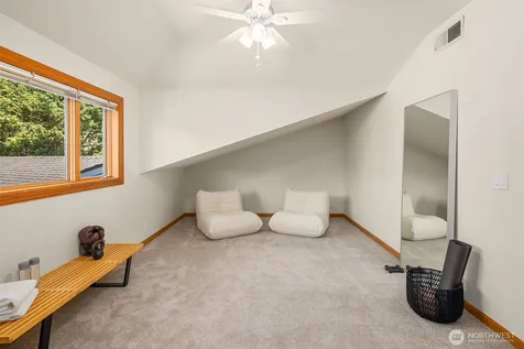 8203 NE Juanita Drive Kirkland WA 98033