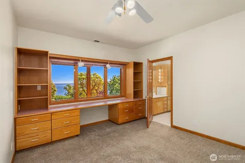 8203 NE Juanita Drive Kirkland WA 98033