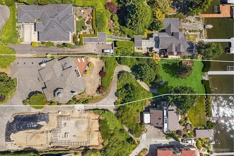 8203 NE Juanita Drive Kirkland WA 98033