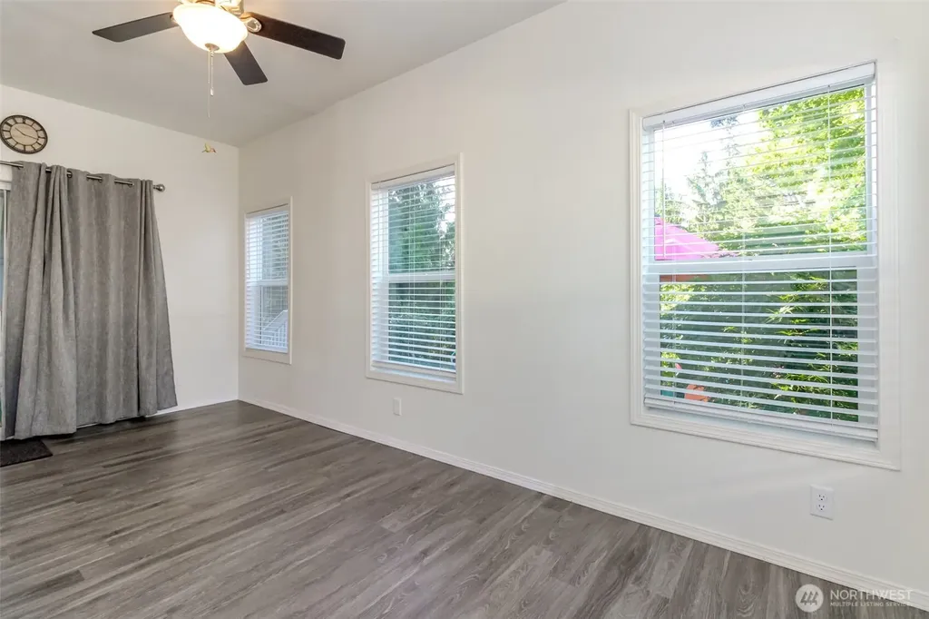 2101 S 324th Federal Way WA 98003