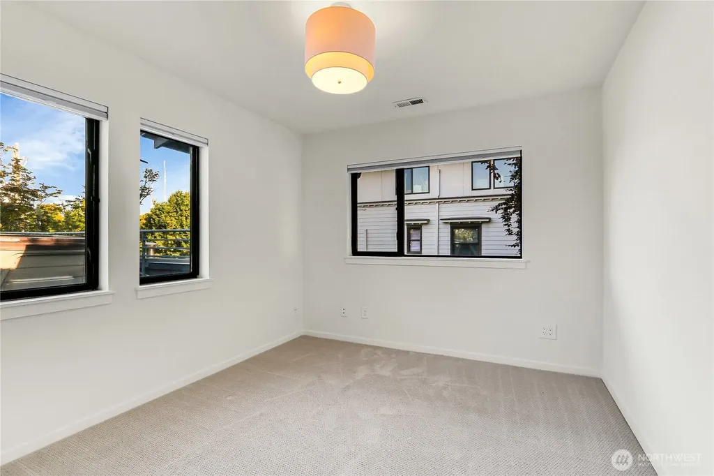 1942 7th Avenue W Seattle WA 98119