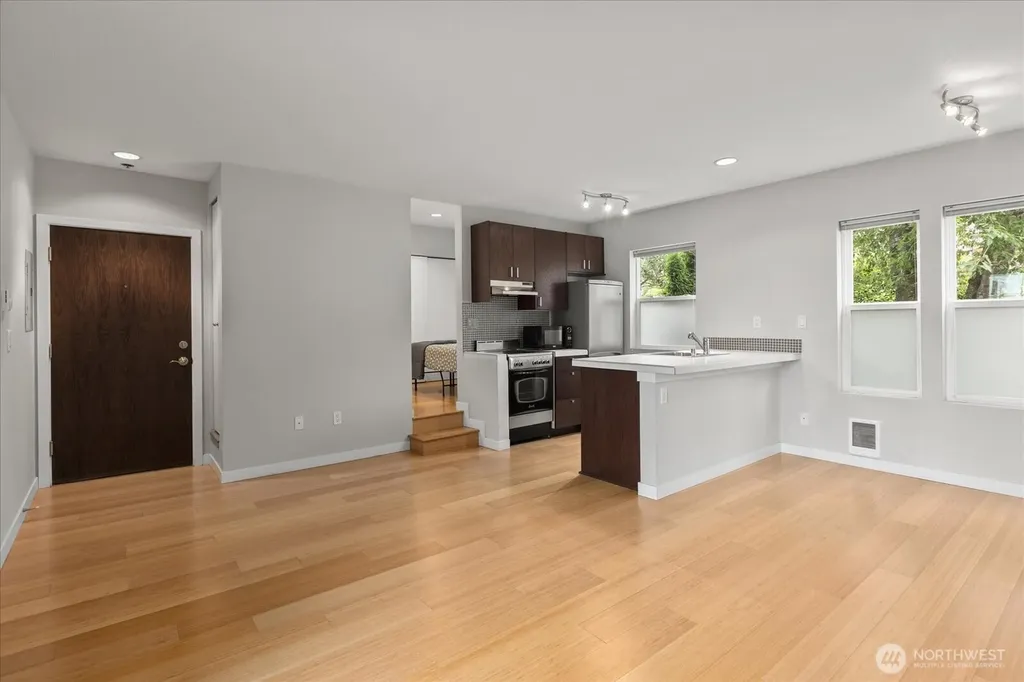 6547 42nd Avenue SW Seattle WA 98136