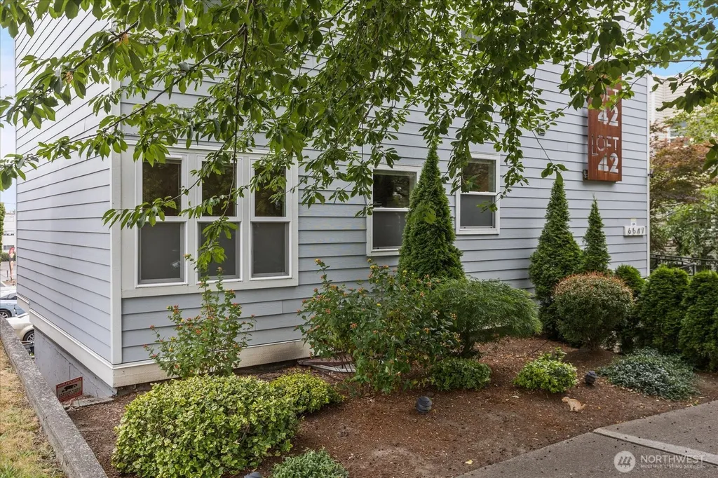 6547 42nd Avenue SW Seattle WA 98136