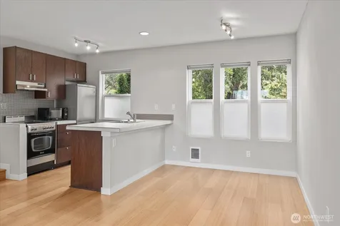 6547 42nd Avenue SW Seattle WA 98136
