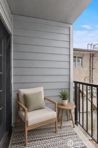 6547 42nd Avenue SW Seattle WA 98136