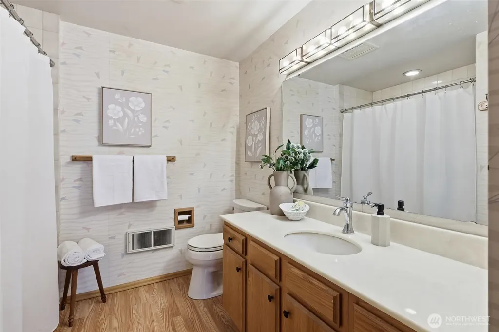 201 3rd Avenue N Edmonds WA 98020