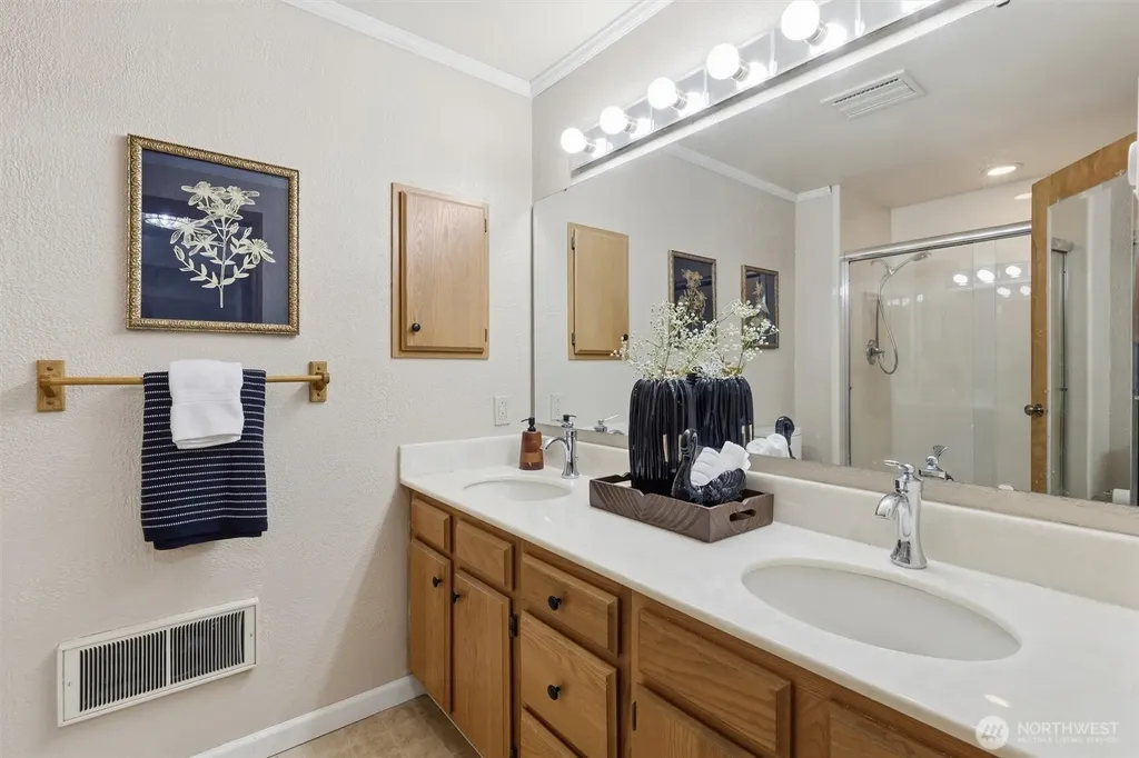 201 3rd Avenue N Edmonds WA 98020