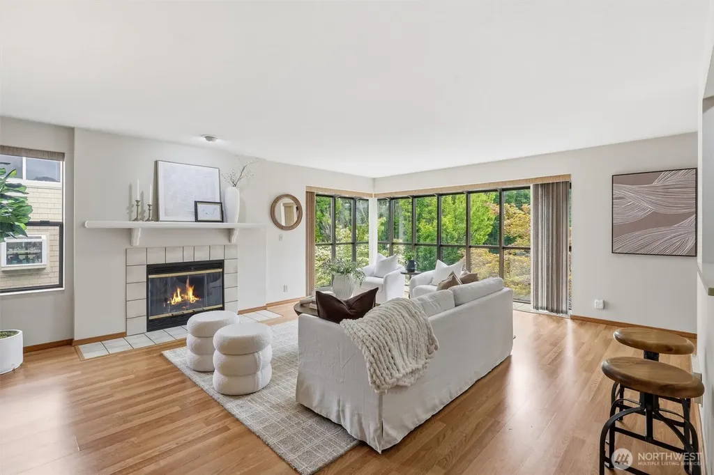 201 3rd Avenue N Edmonds WA 98020