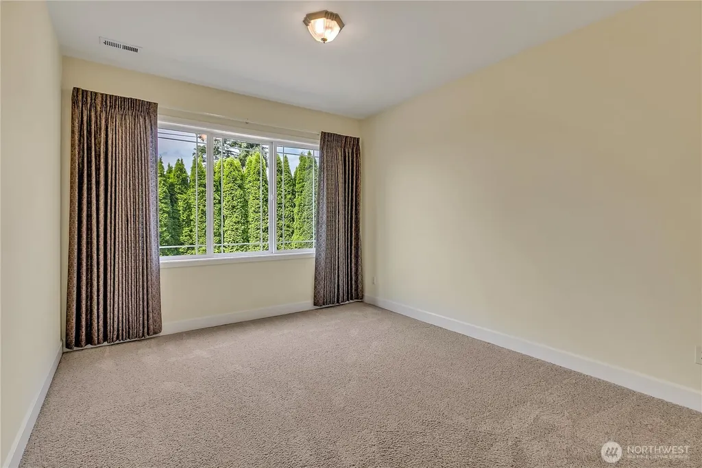 1216 S Brookside Terrace Tacoma WA 98465