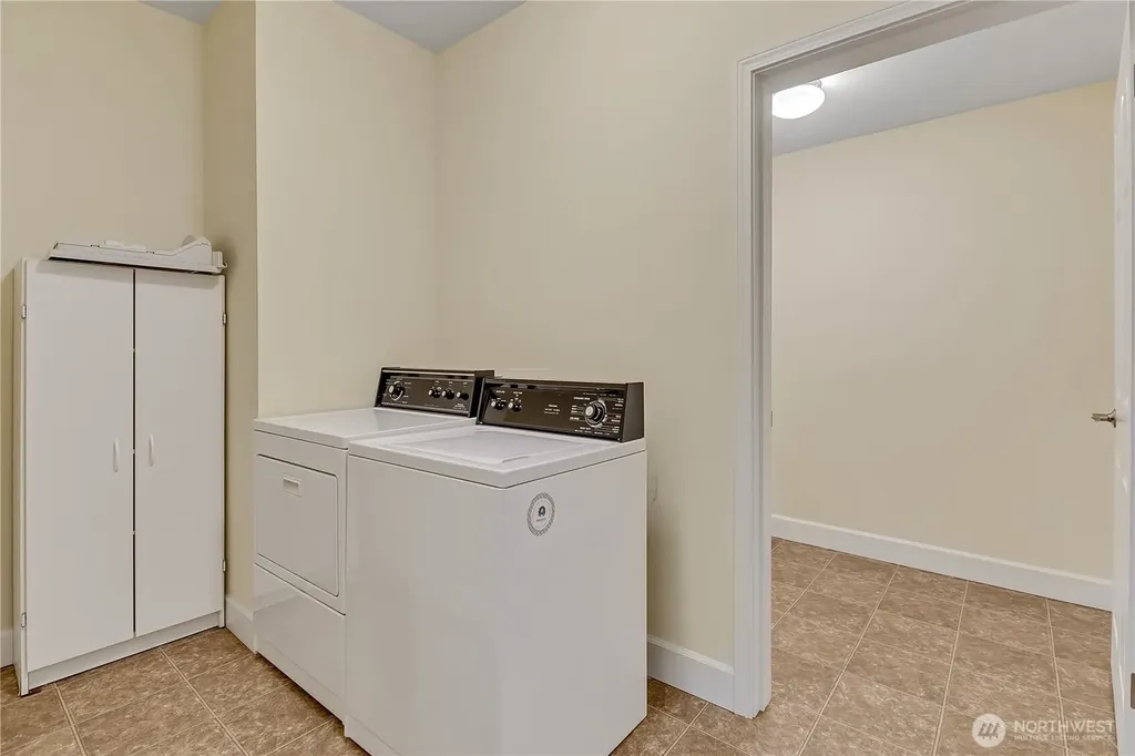1216 S Brookside Terrace Tacoma WA 98465