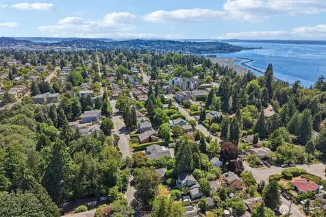 8555 30th Avenue NW Seattle WA 98117