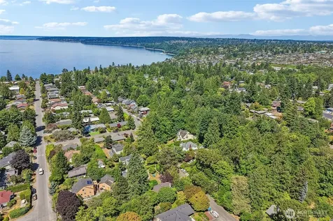 8555 30th Avenue NW Seattle WA 98117