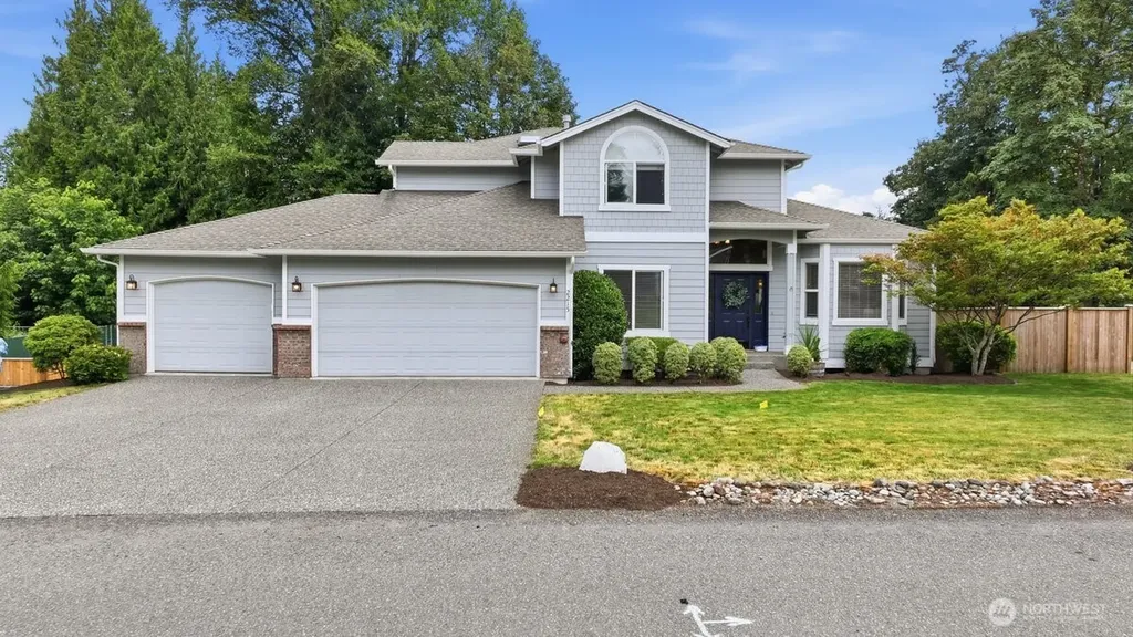 2215 122nd Drive SE Lake Stevens WA 98258