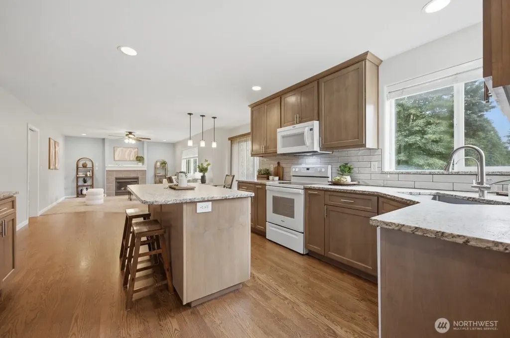 2215 122nd Drive SE Lake Stevens WA 98258