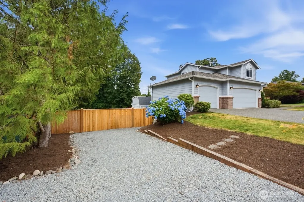 2215 122nd Drive SE Lake Stevens WA 98258