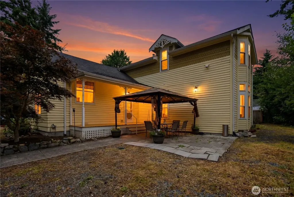 3928 172nd St SW Lynnwood WA 98037