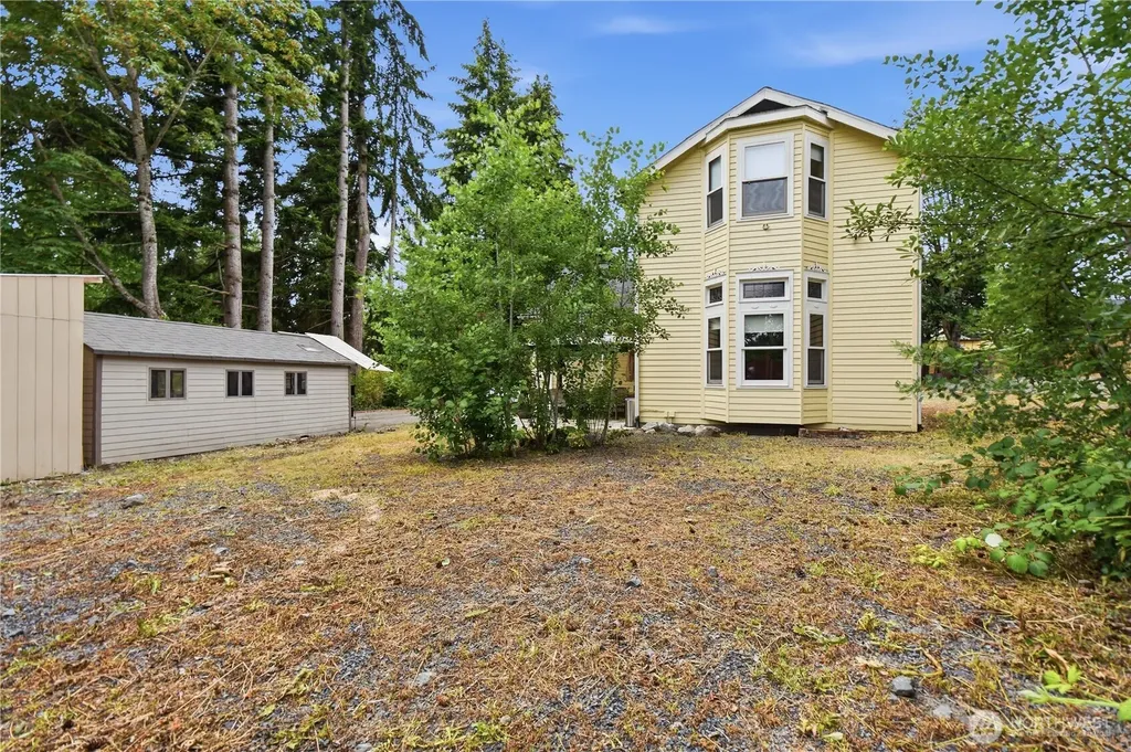 3928 172nd St SW Lynnwood WA 98037