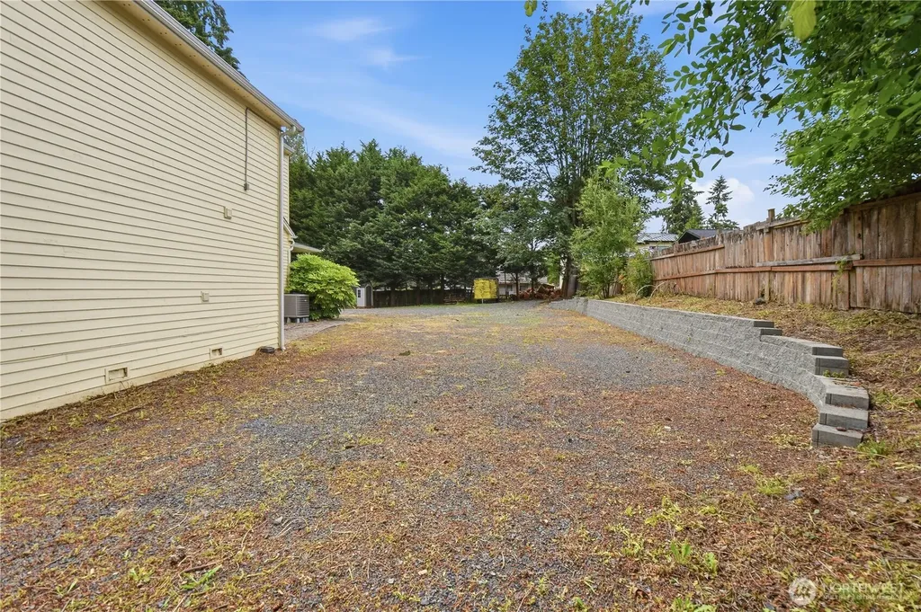 3928 172nd St SW Lynnwood WA 98037