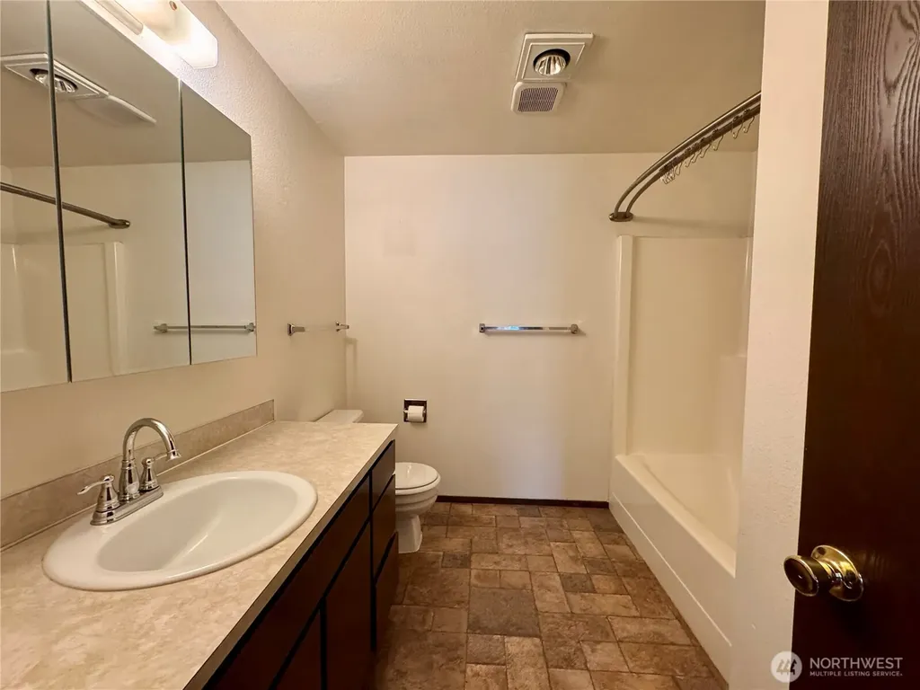 215 S 11th Street Shelton WA 98584