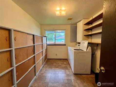 215 S 11th Street Shelton WA 98584