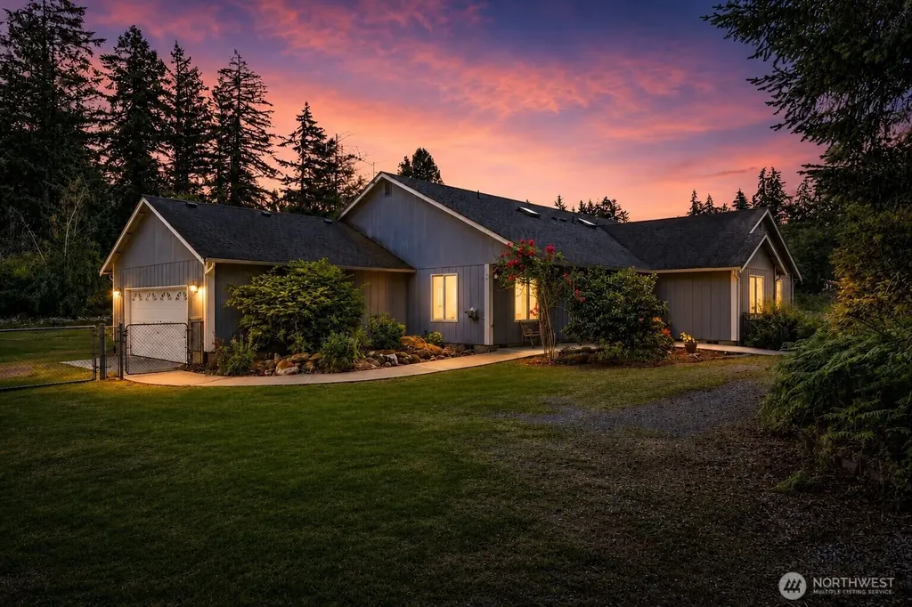 21819 31st Ave E Avenue Spanaway WA 98387