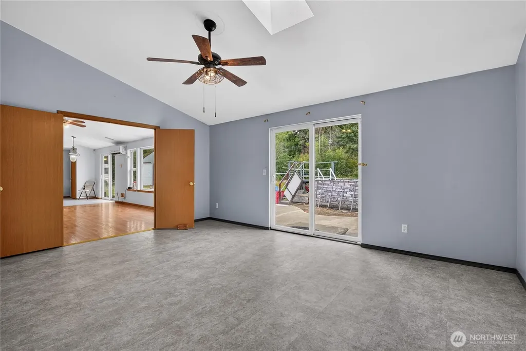 21819 31st Ave E Avenue Spanaway WA 98387