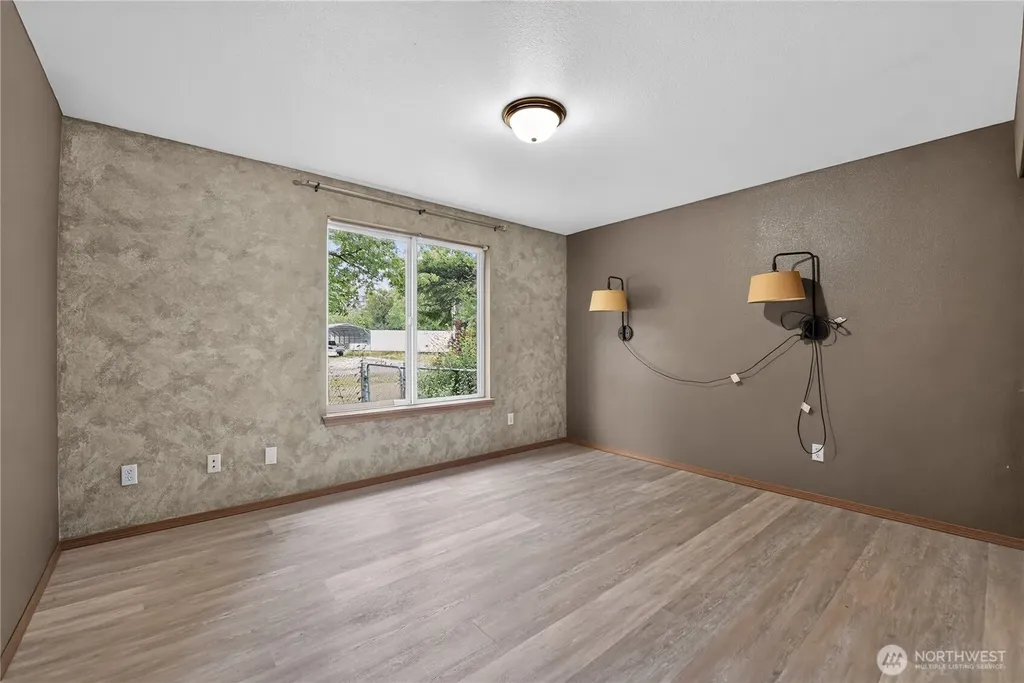 21819 31st Ave E Avenue Spanaway WA 98387