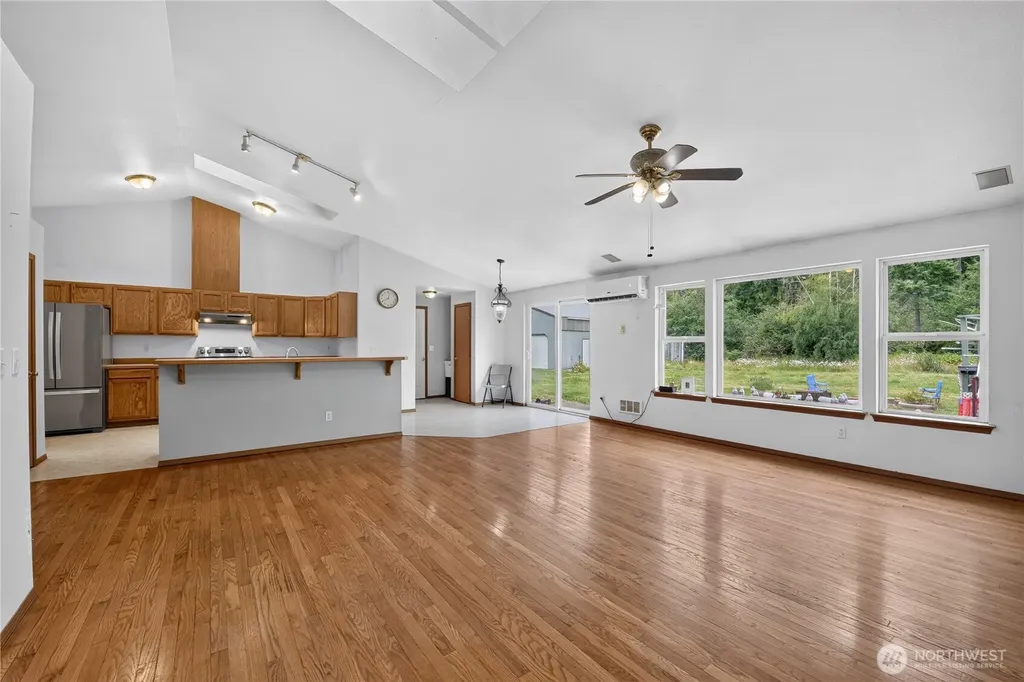 21819 31st Ave E Avenue Spanaway WA 98387