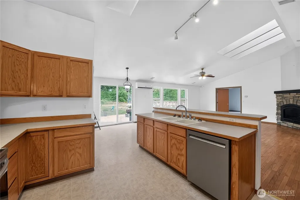 21819 31st Ave E Avenue Spanaway WA 98387