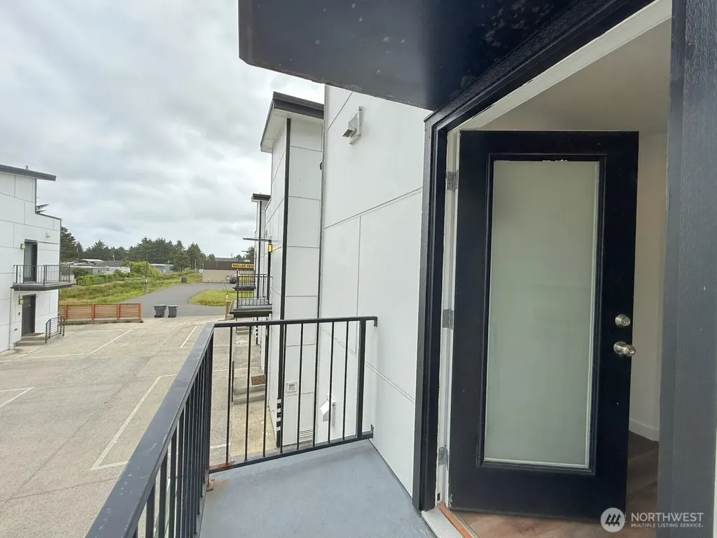 890 Magellan Avenue NE Ocean Shores WA 98569