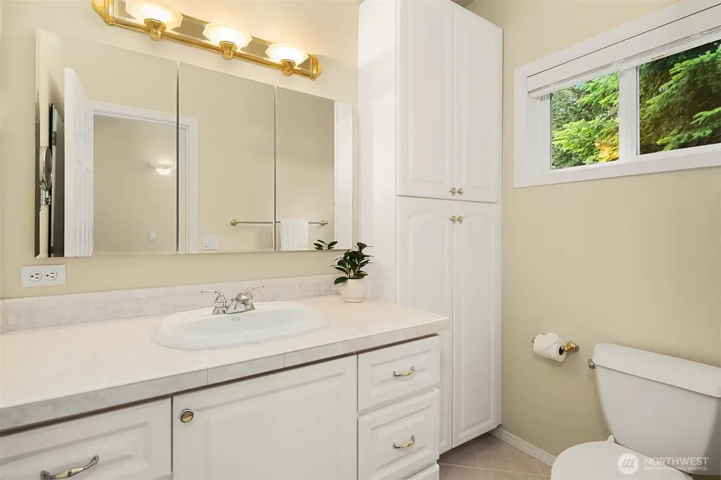 15118 262nd Avenue SE Issaquah WA 98027