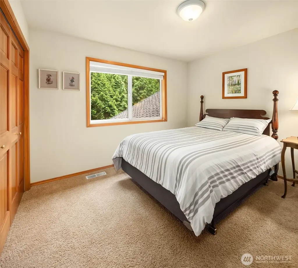 15118 262nd Avenue SE Issaquah WA 98027
