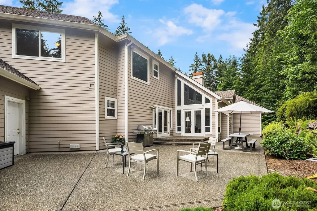 15118 262nd Avenue SE Issaquah WA 98027