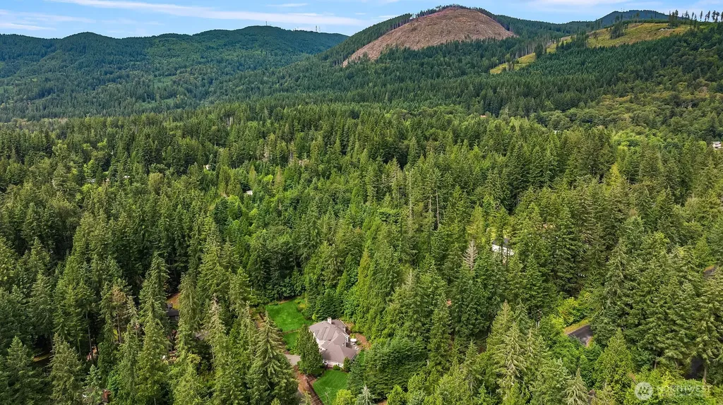 15118 262nd Avenue SE Issaquah WA 98027