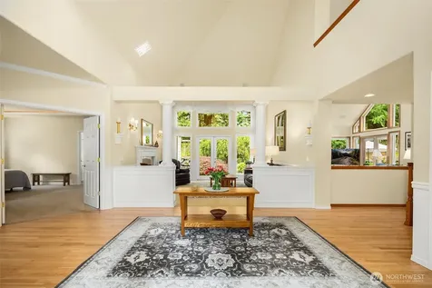 15118 262nd Avenue SE Issaquah WA 98027