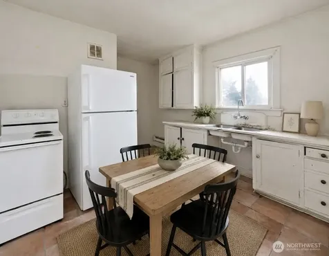 9265 57th Avenue S Seattle WA 98118