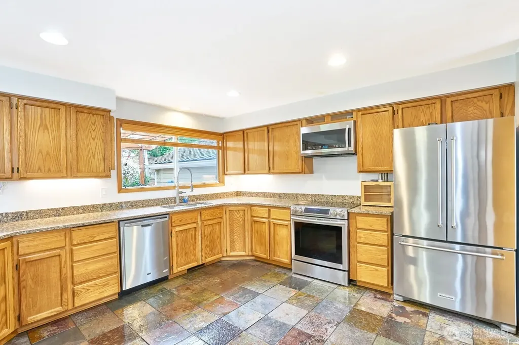14409 SE 256th Place Kent WA 98042