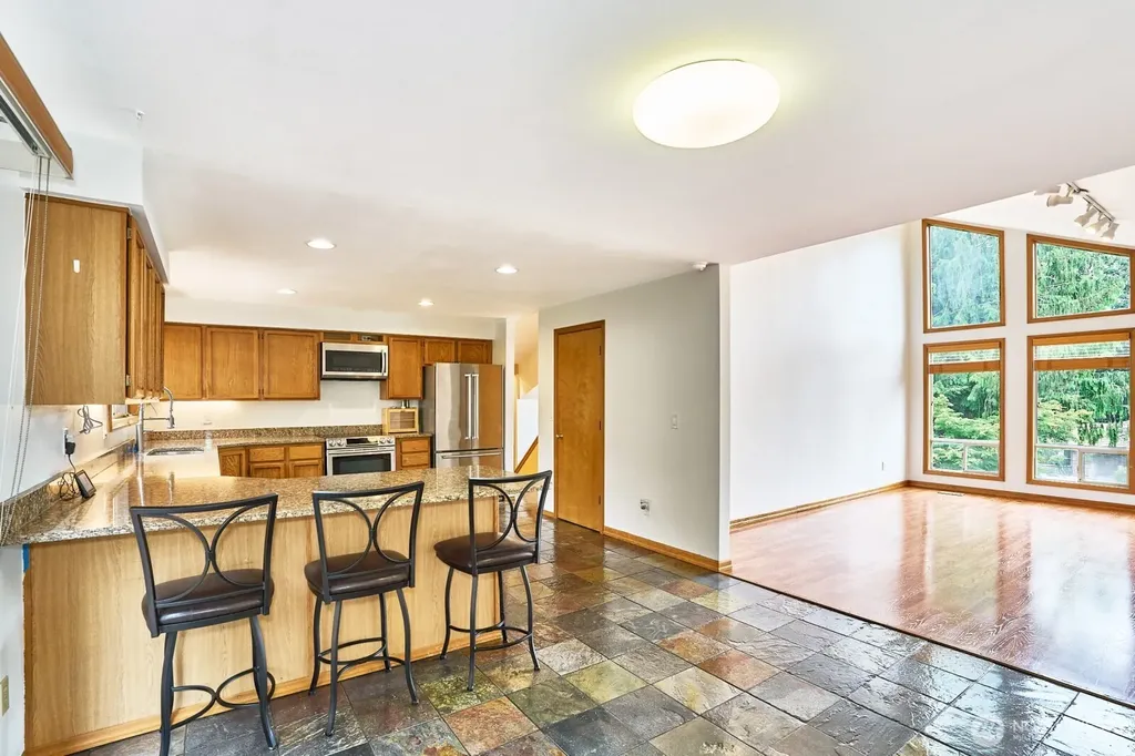 14409 SE 256th Place Kent WA 98042