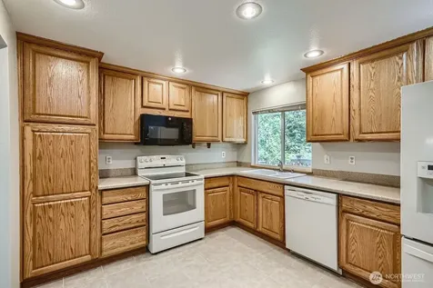 10616 164th Avenue NE Redmond WA 98052