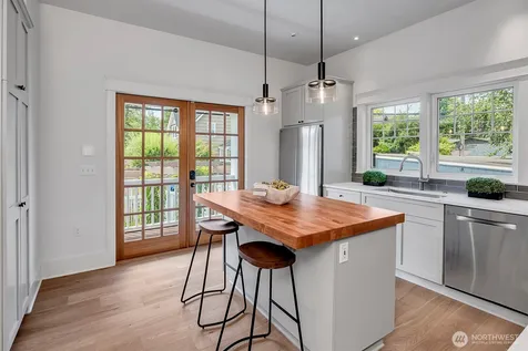 310 W Garfield Street Seattle WA 98119