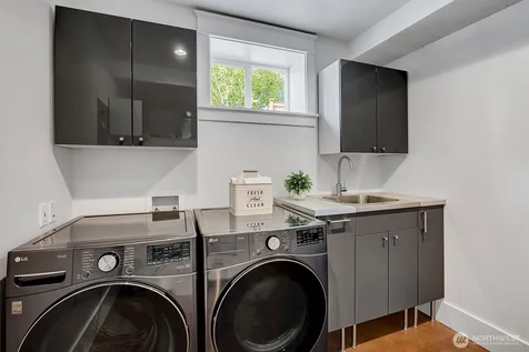 310 W Garfield Street Seattle WA 98119