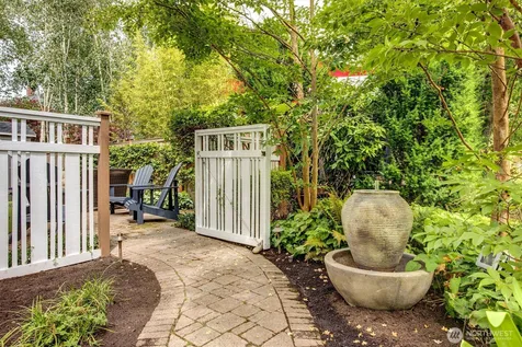 310 W Garfield Street Seattle WA 98119