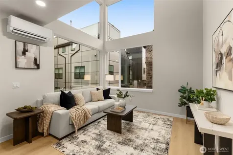1127 10th Avenue E Seattle WA 98102