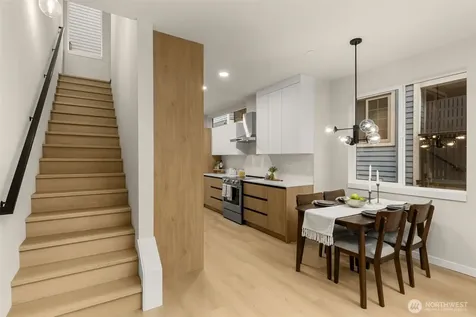 1127 10th Avenue E Seattle WA 98102